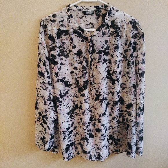 Shirt - Picture 2 of 2